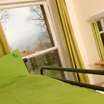 Yha *